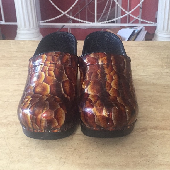 Dansko Shoes - Dansko size 39 used, great condition